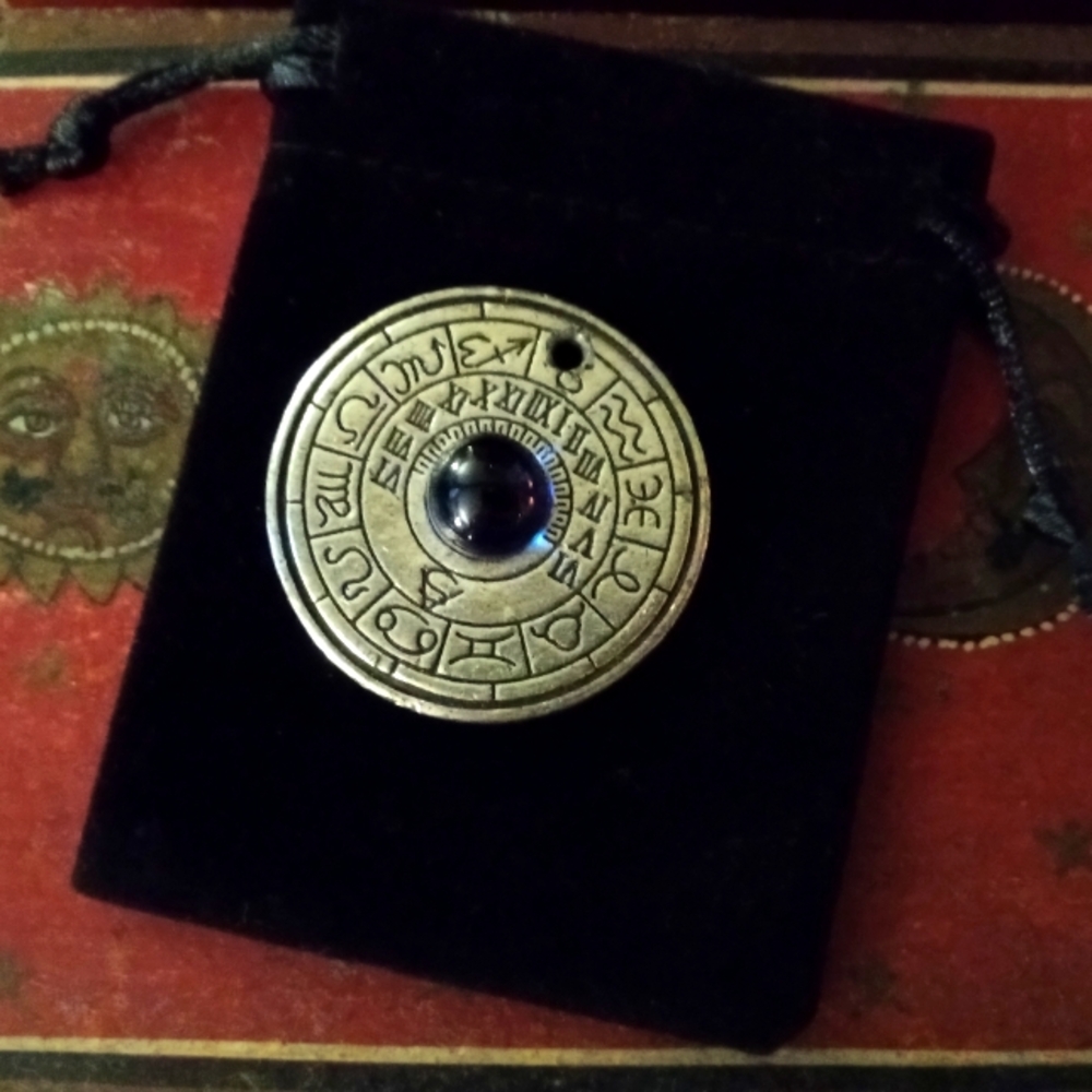 Sun dial pendant 🌞